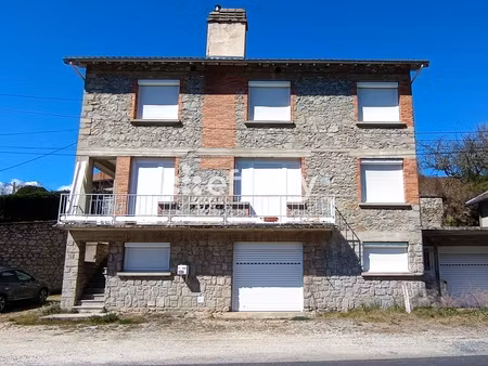 maison 8 pièces - 183 m²