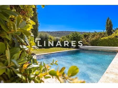detente - villa t8 de 220 m² - jardin 1790 m² - piscine - 13400 la coueste