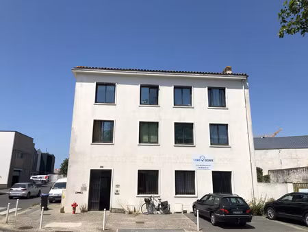 location local professionnel 6m² la rochelle 17000