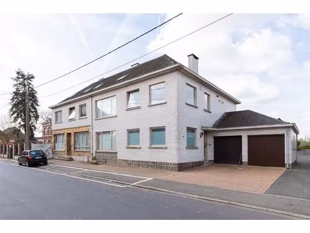 unieke opbrengsteigendom in lennik (5app)