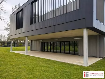 location local d'activités 240 m²