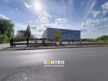 share-deal: duurzaam  strak en ecologisch high-end afgewerkt bedrijfsgebouw (°2020) met pr