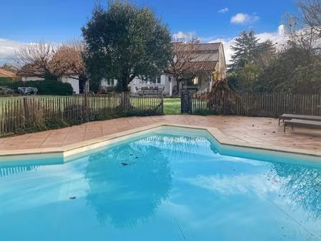 maison familiale ou mixte habitation/activité pro dans un cadre enchanteur