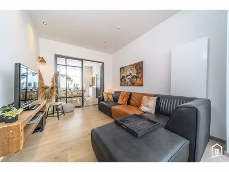 instapklare gezinswoning op centrale locatie met ruim terras en leuke tuin