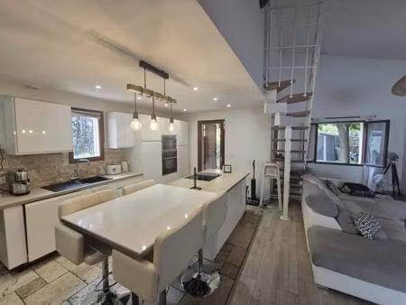 maison 6 pièce(s) 133.69 m2 à plan-de-cuques