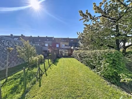 prachtige gezinswoning met 3 slaapkamers in hartje sint-niklaas!