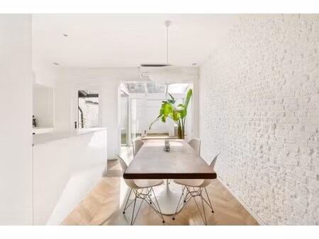 instapklaar gelijkvloers met tuin op topligging