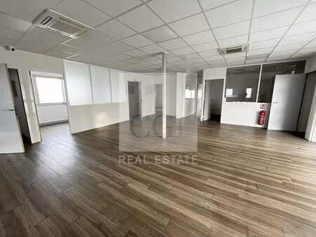 location bureaux 186 m²