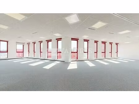location bureaux 237 m² à 474 m²