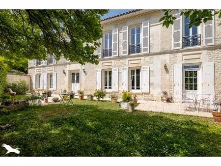 vente maison 7 pièces 258 m² lonzac (17520)