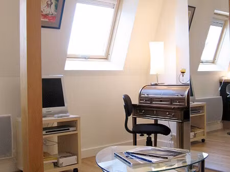 studio meublé avec ascenseur et concierge
