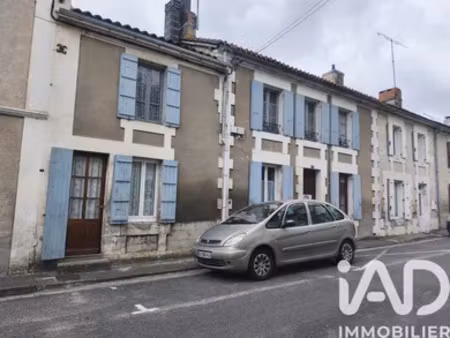 maison de ville à coteaux-du-blanzacais (16250)
