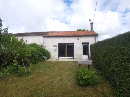 maison en pierres  typique de l'estuaire  87 m² 5 pièces