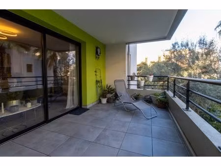 vends appartement t3 avec garage  terrasse  ascenceur - quartier antigone hotel de ville..