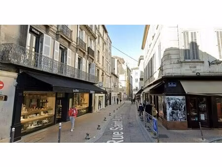 location local commercial 118m² avignon 84000