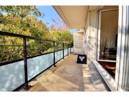 location appartement 3 pièces 65 m2 à asnières-sur-seine