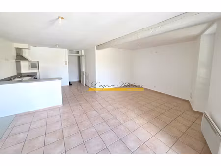 grand appartement t2 en location à montélimar (26)