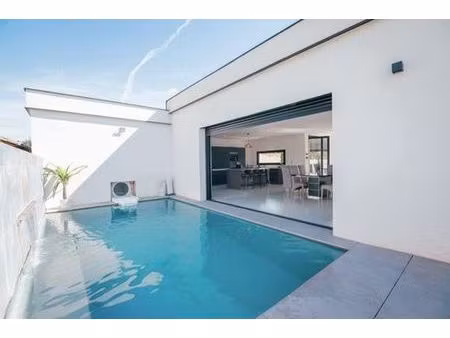 villa de 4 pièces de luxe en vente violès  provence-alpes-côte d'azur