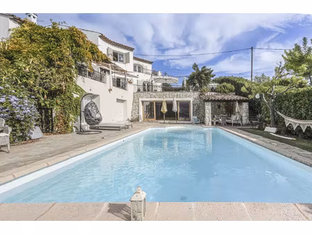 vente villa 5 pièces 326 m2 à la gaude