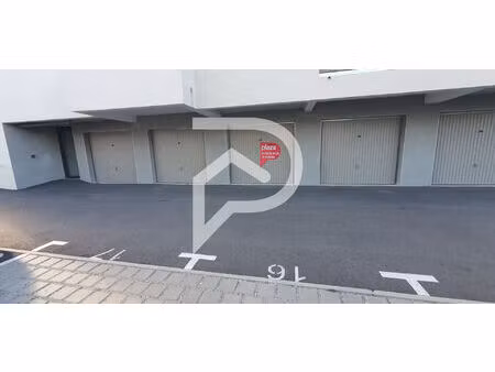 vente parking / box 1 pièce  20.00m²  argelès