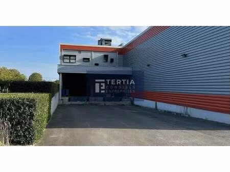 location entrepôt 3 670 m²