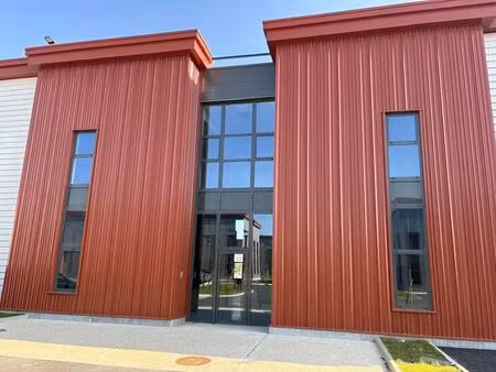 location local d'activités 258 m² à 1 493 m²