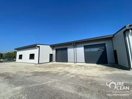 location local d’activités bouaye 44830 1145m²