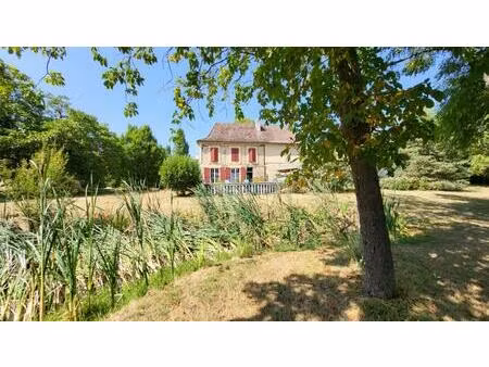 maison ancienne rénovée  seconde maison  grandes dépendances   parcelle de 11 ha