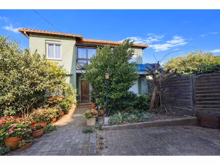 vente appartement 4 pièces  106.00m²  sète