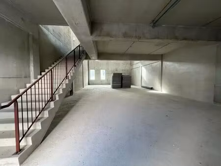 location local d'activités 260 m²