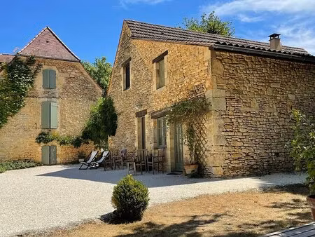 propriété d'exception aux portes de sarlat-la-canéda