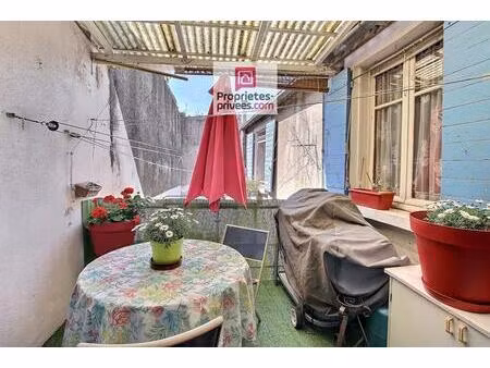 maison de ville avec 3 appartements terrasses et garage