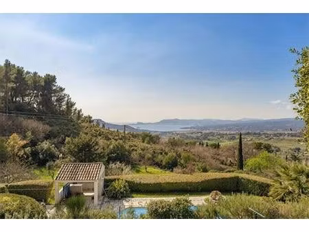 villa de luxe de 5 chambres en vente la cadière-d'azur  provence-alpes-côte d'azur