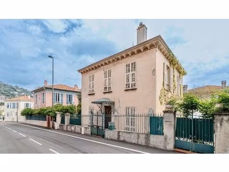villa de luxe de 5 chambres en vente villefranche-sur-mer  provence-alpes-côte d'azur