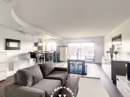 appartement de luxe 3 chambres en location à courbevoie  île-de-france