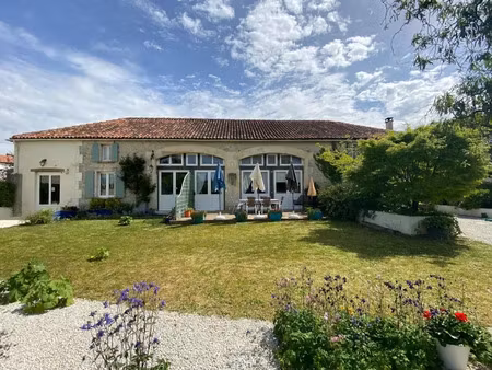 vente maison 7 pièces 201 m² à bresdon (17490)  299 000 €