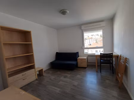 chambre d'étudiant dans résidence