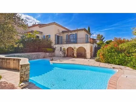 aramon villa avec piscine et vue dégagée - à 10 mn d' avignon les angles villeneuve
