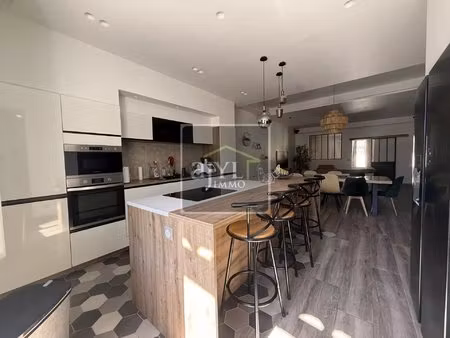 à vendre - en exclusivité sur charleval maison de village t7