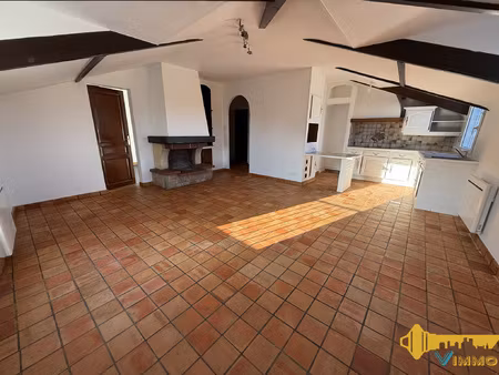 appartement 49m2 avec parking privatif et cave