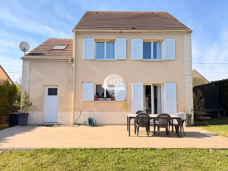 maison familiale 4 chambres avec garage et jardin