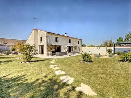 maison de luxe 4 chambres en vente à benet  france