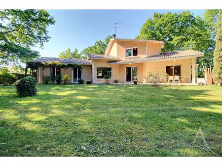 vente maison 6 pièces  164.00m²  cestas