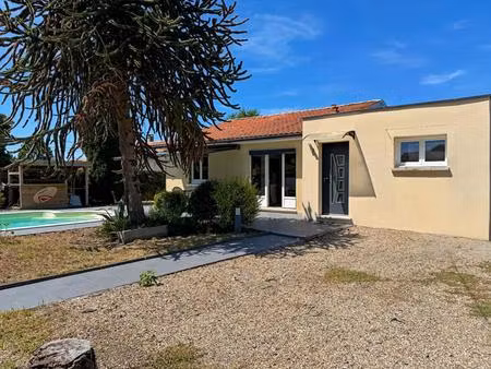 maison 126 m2  4 chambres  piscine