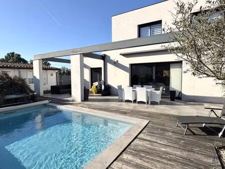 maison de luxe en vente à escalquens  france