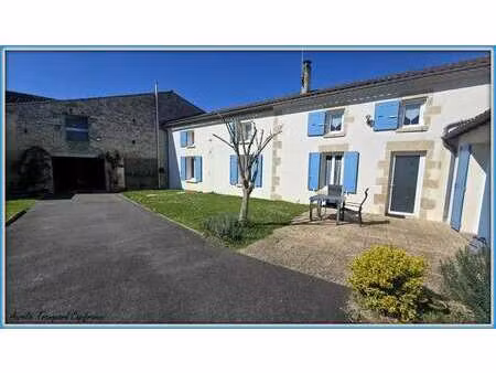 vente maison à varaize (17400) : à vendre / 192m² varaize