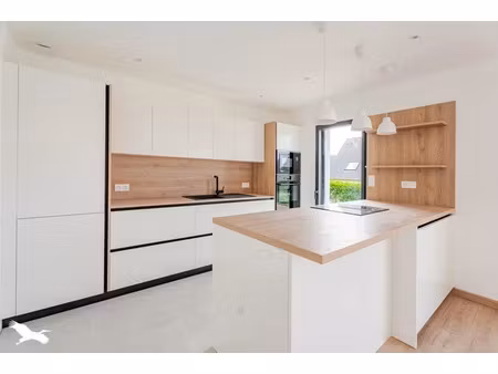 vente maison 6 pièces 130 m² à la forest-landerneau (29800)  379 080 €