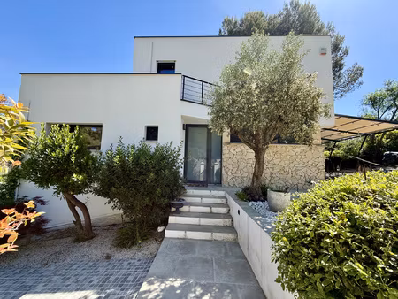 saint-gély-du-fesc  villa contemporaine de 125m2 plus sous-s