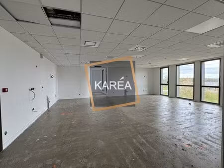 location local professionnel 54m² serris 77700