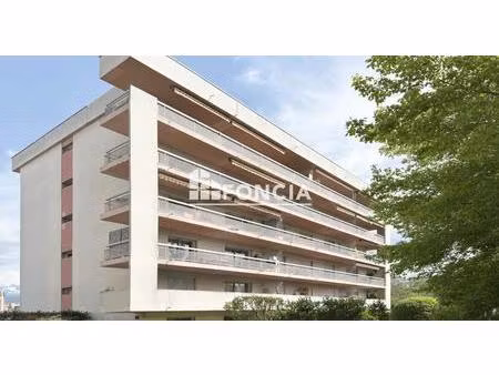 t4 jardin garage et place de parking